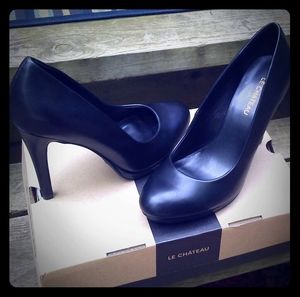 Bran New Classic Black Le Château Heels 👠